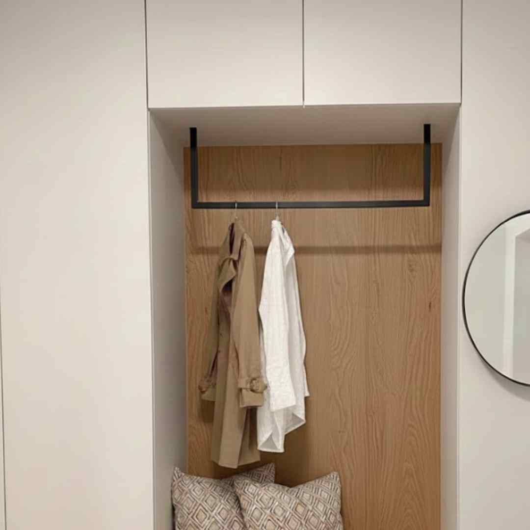 Kleiderstange U-Form schwarz metall für unterbodenmontage an fachboden oder regalboden montiert